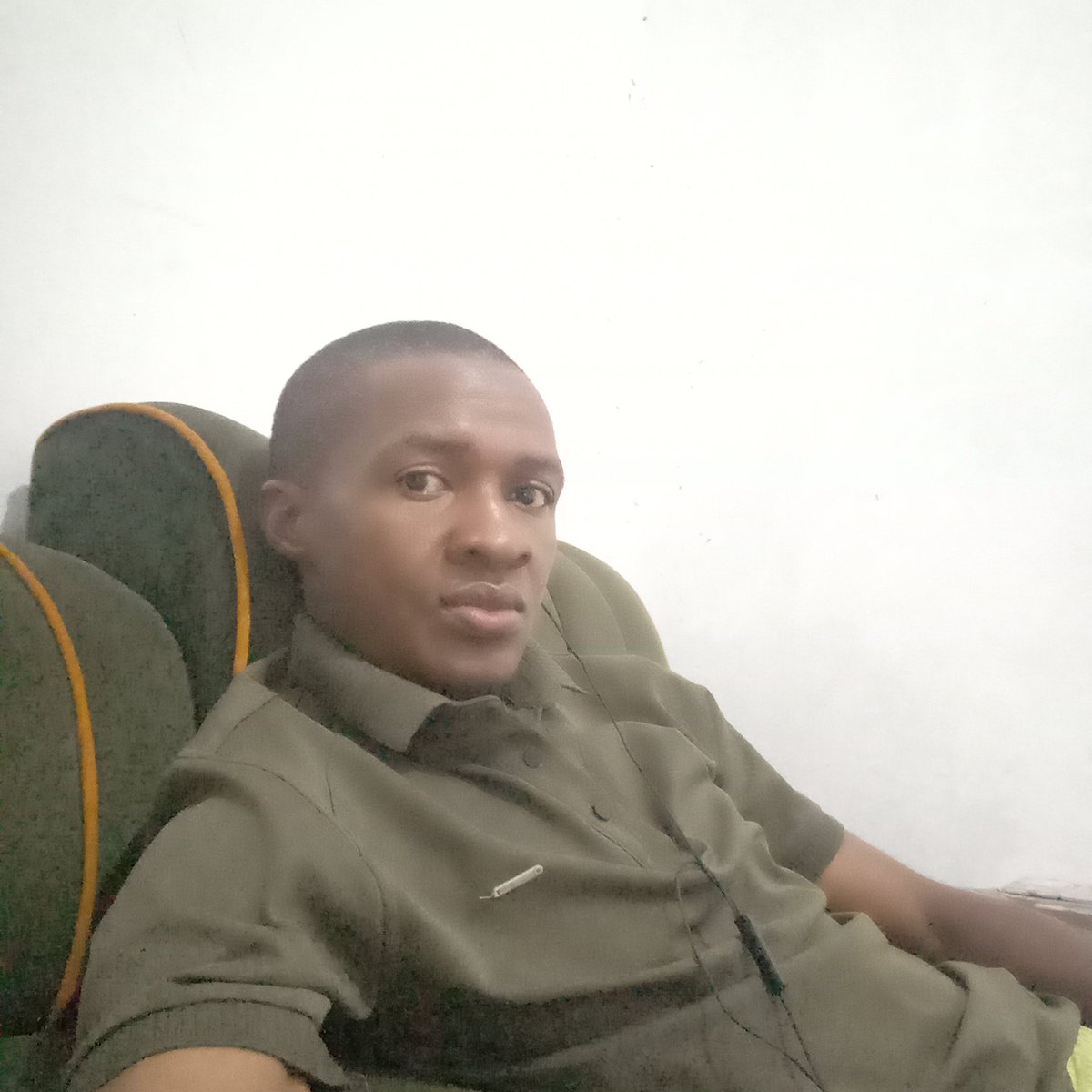 SempijjaPatrick's tweet photo. I wonder y most people address me as muvandimwe. Do they have this nose? https://t.co/ePsgaW9srQ