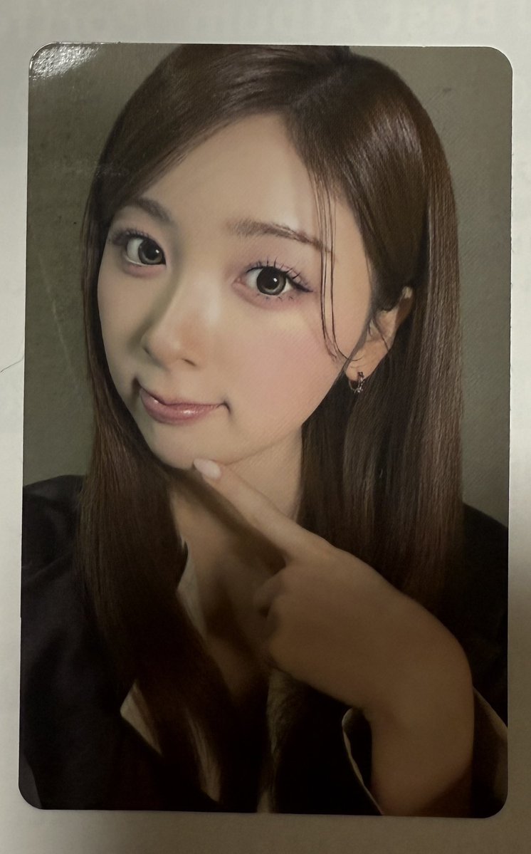 yt_rs20's tweet photo. @luz_eru リプ失礼いたします！DAILYver.りおちゃんを求めています！写真から交換して頂けるものはありますでしょうか？ご検討よろしくお願いいたします🙇🏻‍♀️ https://t.co/alg2XF9rx7