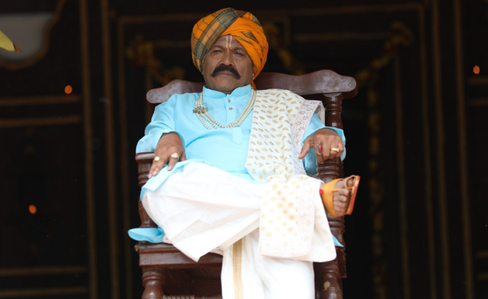 AsianetNewsSN's tweet photo. ಮೊದಲ ಬಾರಿಗೆ ಕಿರುತೆರೆಗೆ ಬಿ.ಸಿ ಪಾಟೀಲ್ ಎಂಟ್ರಿ: ಇದು 'ಶ್ರೀ ರಾಘವೇಂದ್ರ ಮಹಾತ್ಮೆ'ಯ ಪವಾಡ!

Click for Complete Details: https://t.co/STZIndKOJH

#sriraghavendramahathme #bcpatil #raghavendra #miracle https://t.co/NSz9wFiZpB