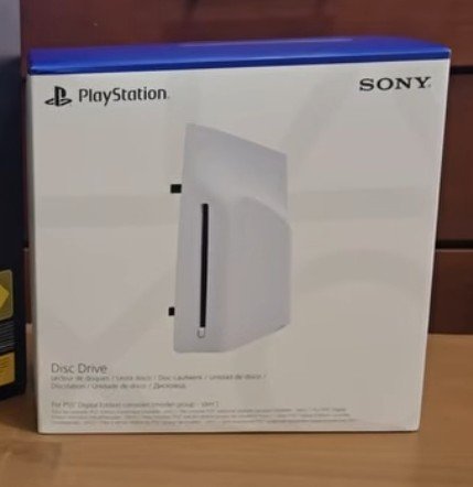 therealbuni's tweet photo. Amigos hoy arranque mi emprendiento de lectoras de discos fisicos para play 5
Tengo 1000 unidades disponibles 
Espero que salga bien el negocio 😍😍 https://t.co/DPfqicRflv