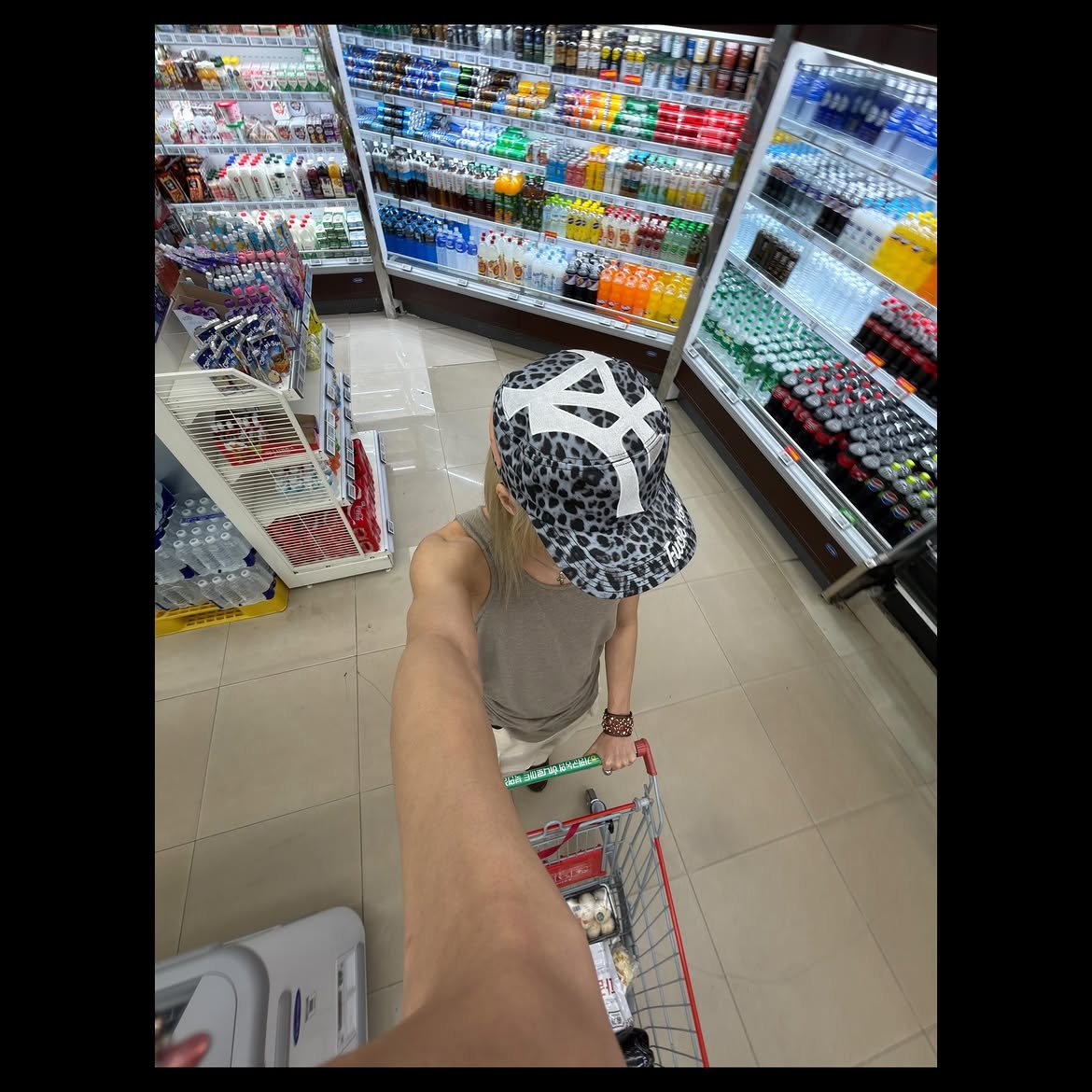 p1hits's tweet photo. jongseob @ seobject_ instagram post 

"with my 🩵"

#P1Harmony #피원하모니 #종섭 https://t.co/RuEiQFqBZ1