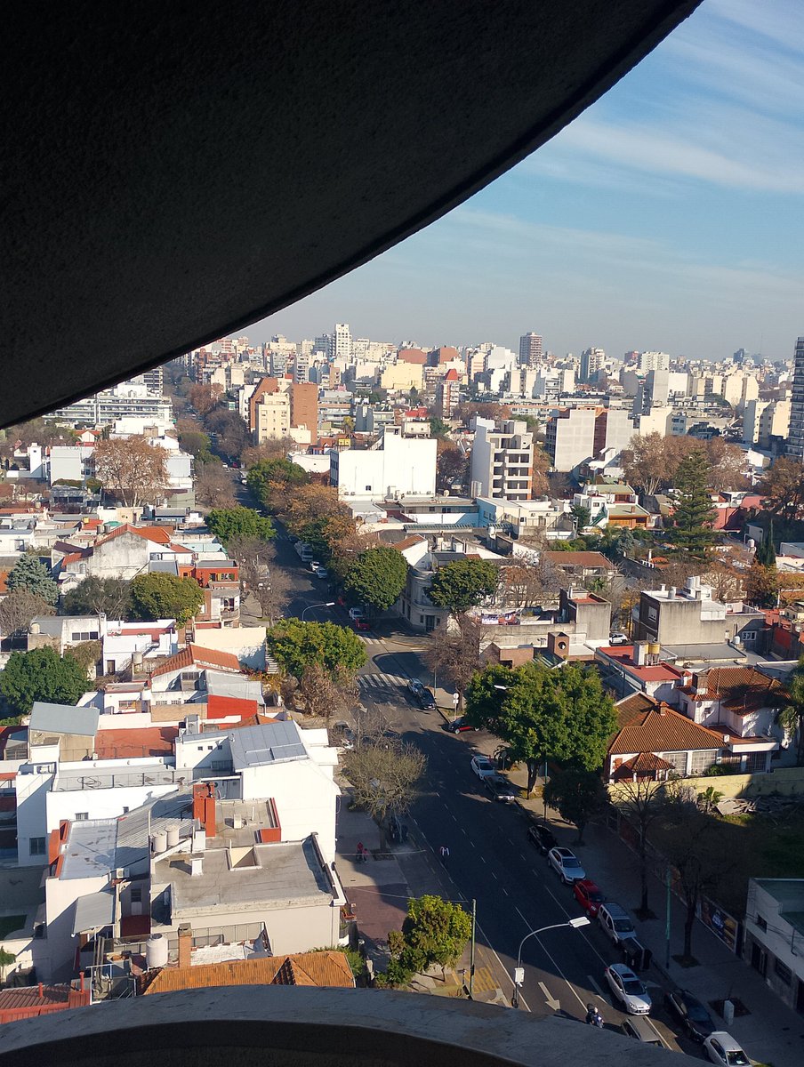 joakobjss's tweet photo. like y me tiro del piso 14 https://t.co/OBvdQ4FH0g