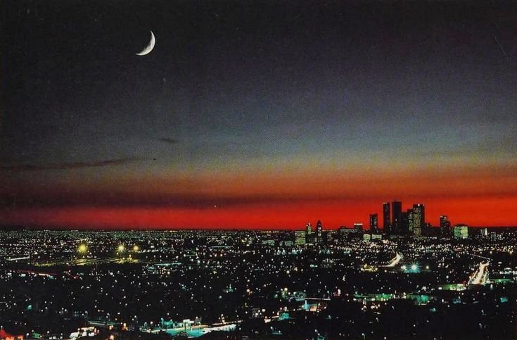 Ortgeist's tweet photo. Los Angeles, California https://t.co/FkfCEj9QO3