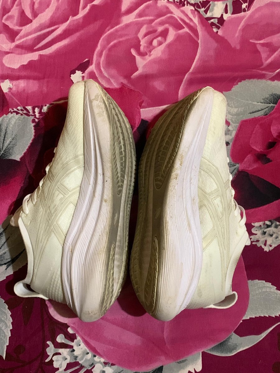 softivoryy's tweet photo. wts | want to sell

Asics Women Gel Nimbus 27
Price: 1JT negoooo
Size: US 7.5

(💭) 5x pakai, no minus
(💭) dom jakarta 
(💭) ada box
(💭) shipping manual/oren biaya adm ditanggung pembeli

tag. wts sepatu asics jual sepatu asics gel nimbus 27 https://t.co/EaBVxOdrhT