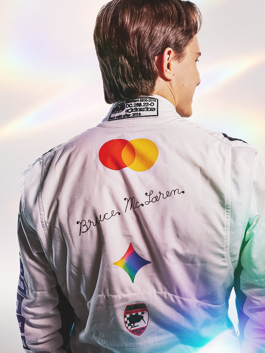 PIASTRIpals's tweet photo. Warna baru untuk minggu ini! During the #BritishGP🇬🇧 weekend. https://t.co/t8O09d0jR3
