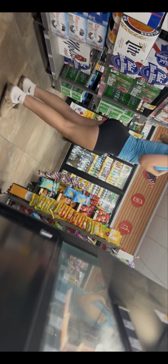 shot9gpt's tweet photo. #sexy #creepshot https://t.co/Y4pC5ywbKb