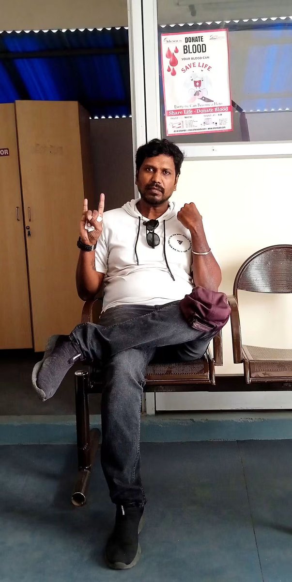thalaivaroff's tweet photo. தலைவர் ரஜினிகாந்தின் பெயரால்
எனது 93 வது இரத்த தானம் 🤘🤘🤘

🩸Donate Blood🩸
😍 Save  Lives 😍

#Thalaivar Forever
#Appollo Hospital
#Madurai 
Tq Krishna Ganesh Anna https://t.co/8DnPOSFiPe