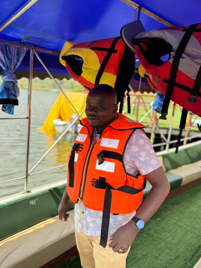 Bernardkwiri's tweet photo. The place to visit while in Kabale is @bunyonyiluxuryR. A beautiful place that make you forget home due it's coolest Environment on Lake Bunyonyi, Kabale. I enjoyed a boat cruise something that inspired. @KabaleDistrict #KigeziRegion. https://t.co/DiqROhJ63d