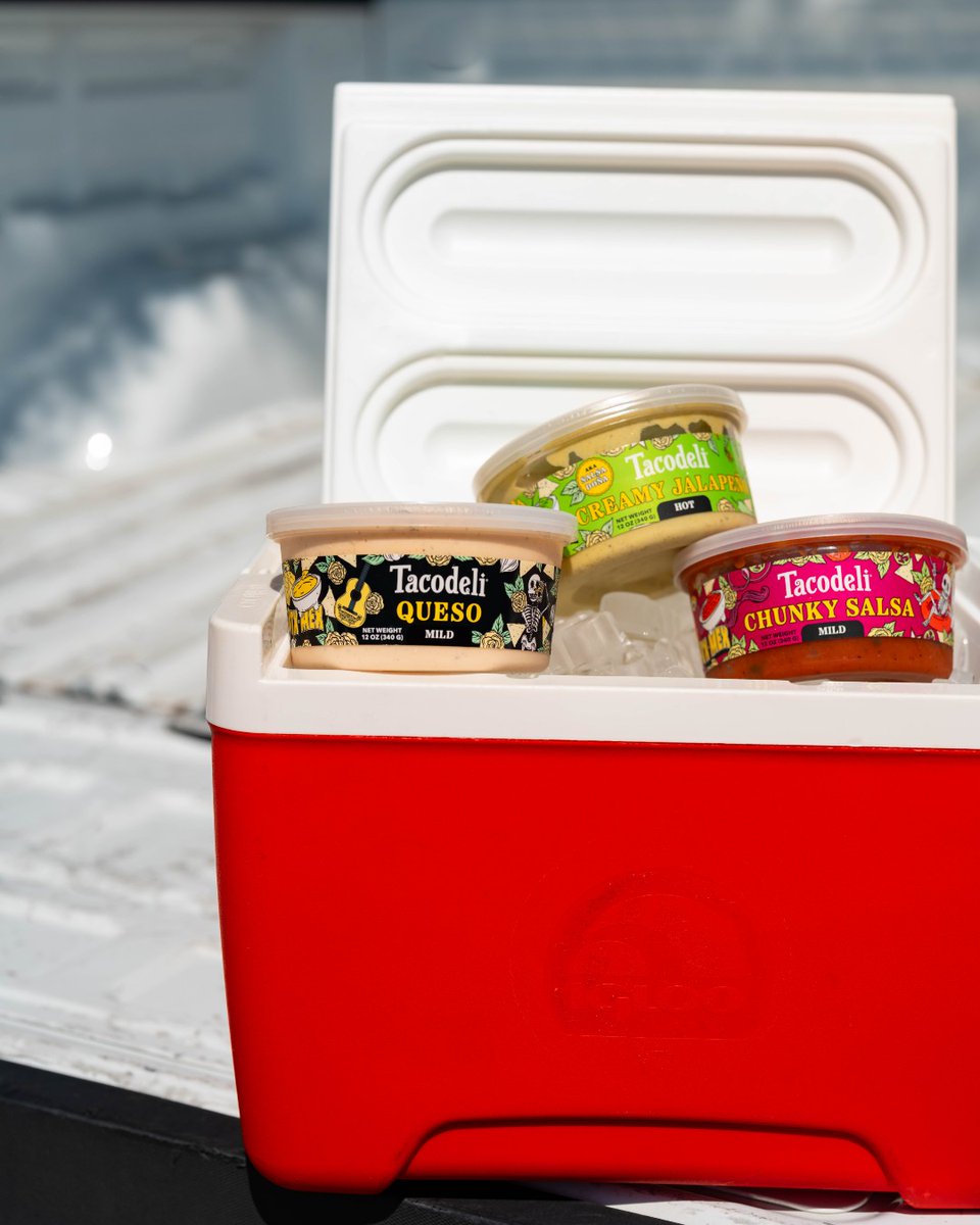 tacodeli's tweet photo. The real sparkler at the cookout? The person who brought the queso 🧀

Grab Tacodeli dips and salsas before the holiday weekend at @HEB, @WholeFoods, and @KrogerCo. https://t.co/SXdnX5jWMt