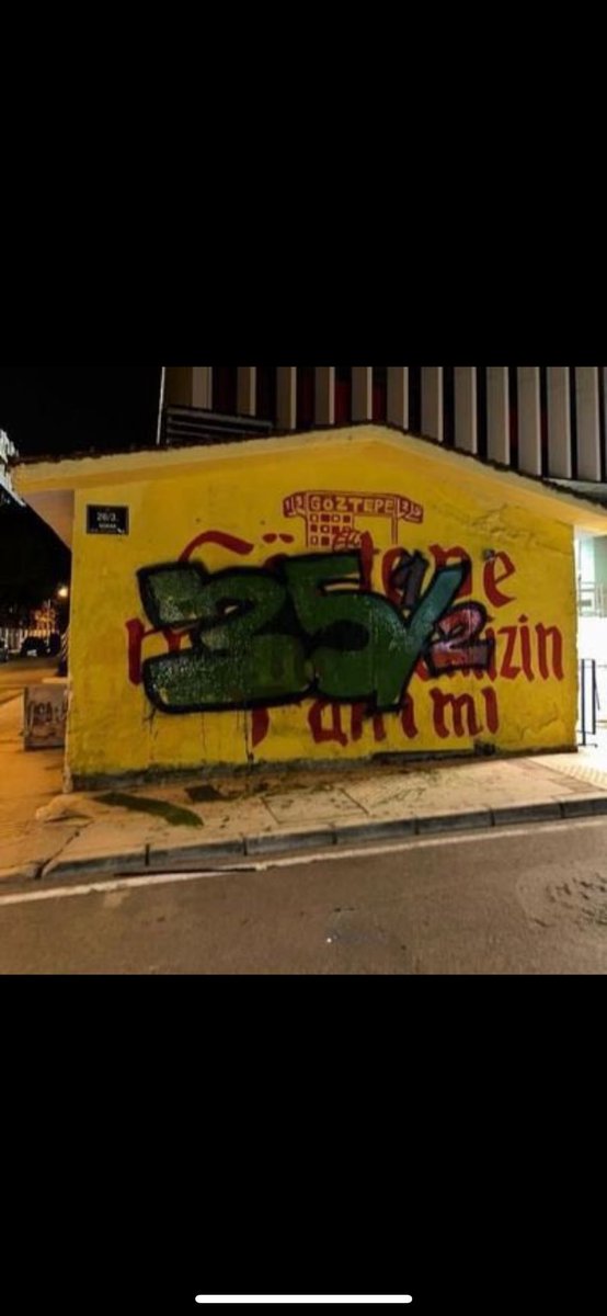 berkann1914's tweet photo. Şunları yapanlar çoluk çocuktur bide icraat yaptık falan diye övünüyolardır bu bildiğiniz orospu çocukluğudur emeğe saygınız da mı yok al yaptınız noldu şimdi en büyük en sağlam siz mi oldunuz biraz delikanlı efendi olun yol yordam tribün kültürü tribün ahlakı öğrenin https://t.co/uoqLlGZlSF