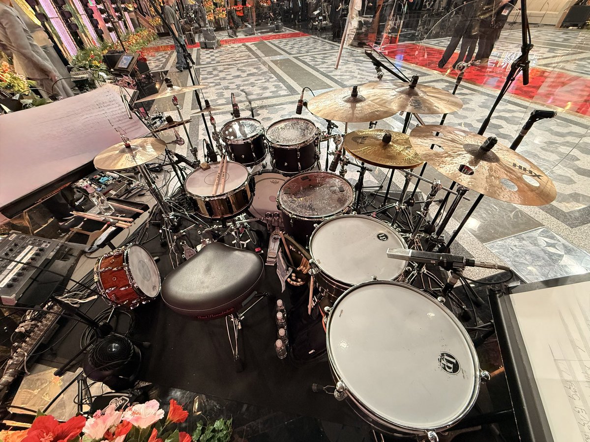 ysk_applekid's tweet photo. 本日FNS歌謡祭夏ありがとうございました！
3時間半生放送ならではの緊張感の中でめちゃくちゃ楽しんできました！
ご覧いただいた皆様ありがとうございました！楽しかったー🥁🔥
#FNS歌謡祭夏
#映画ちいかわ https://t.co/fGUtYPv881