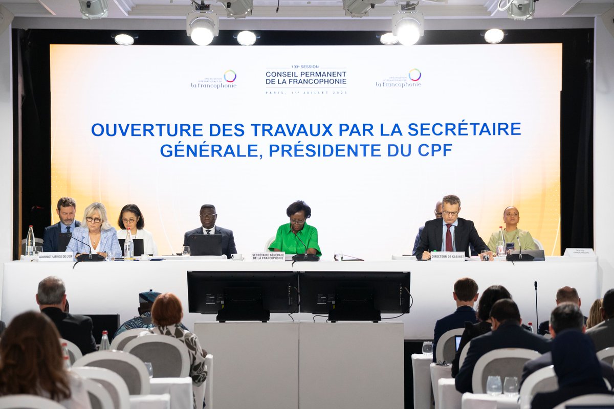 OIFrancophonie's tweet photo. Les travaux de la 133ᵉ session du Conseil permanent de la Francophonie (CPF) se sont tenus aujourd'hui à Paris, sous la présidence de @LMushikiwabo, Secrétaire générale de la #Francophonie.

Réunissant les représentantes et représentants personnels des Chefs d'État et de gouvernement des États et gouvernements membres de l'OIF, cette session s'inscrit dans le cadre des travaux réguliers du CPF, instance consacrée par la Charte de la Francophonie.