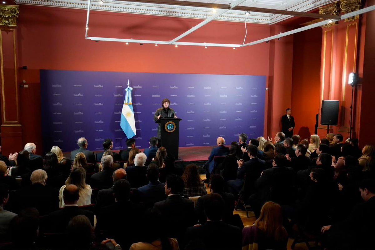 Julián Alvez tweet media