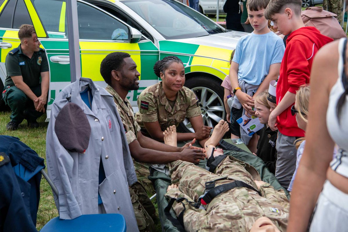 DMS_JHG_South's tweet photo. We supported #armedforcesday in #portsmouth with an interactive stand incorporating #CPR lessons, casualty mgt drills & equipment demos. Also present was the @SCAS999 car we operate from JHG(S) HQ - #caring for the local community! 🫡 #proudtoserve @DMS_MilMed https://t.co/PzZhahOPad