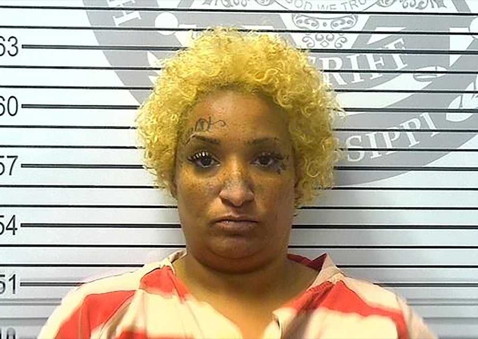 libsoftiktok's tweet photo. Camille Benson just pleaded guilty to stuffing razor blades into bread and muffins at two Walmarts in Mississippi 

Her reason?

She was “mad at the state of Mississippi” according to investigators.

She now faces up to 10 years in prison. https://t.co/bOk9ALMezU