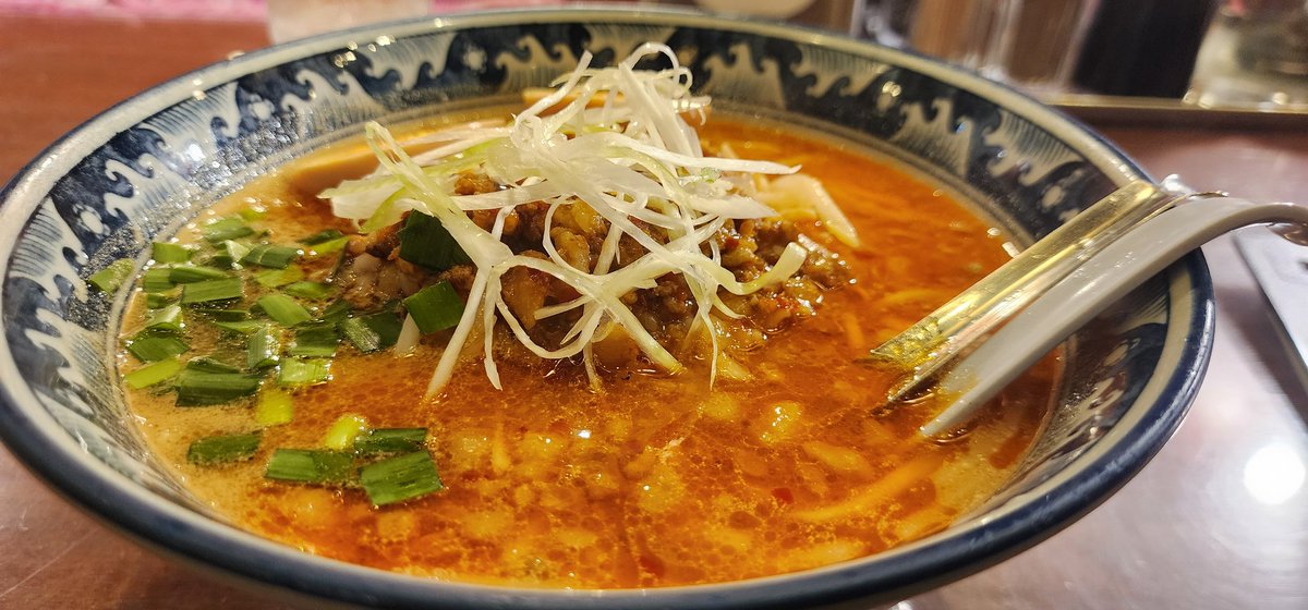 ramen_ma's tweet photo. #武蔵小金井 鶴亀屋
味噌台湾ラーメン

久々の訪麺！

ここのラーメンは何故か深夜に食べたくなる背徳的な味がする。

味噌の塩味と旨味、適度な辛味が絶妙でスープが無限に進む
なんだかんだ毎回台湾ラー��ンを頼んでしまうけれど次こそは別の物を…！！

禁断の完飲をしてご馳走様でした🙏 https://t.co/tP3Ro6kJO7