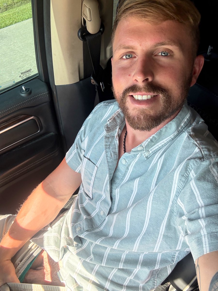 LeviWrangler3's tweet photo. Smash or pass? https://t.co/rnuwSHtgLb