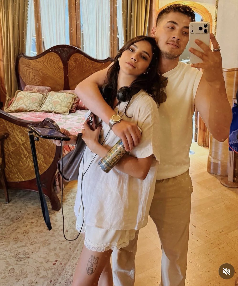 TvDunyasii's tweet photo. Dilin Döğer &amp; Atakan Özkaya çiftinden tatil kareleri😍🧿 https://t.co/ZqJUryj9f5