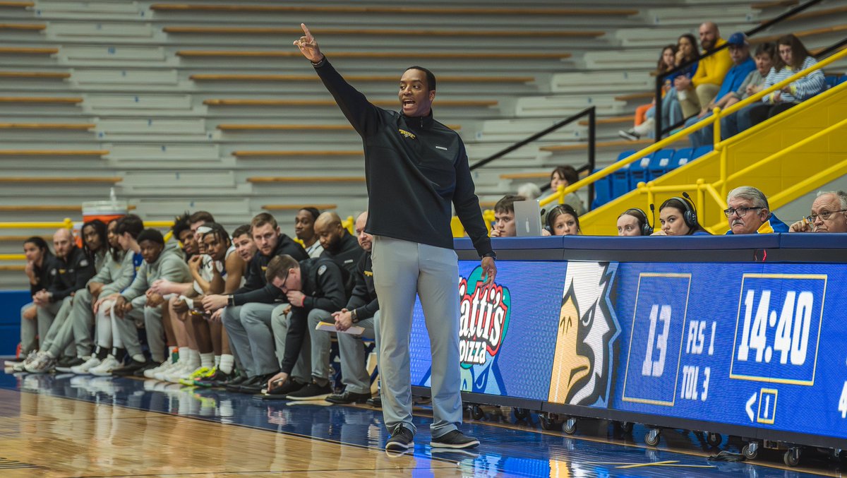 MSUEagles's tweet photo. Check out the summer @MSUEaglesMBB action with @CoachJonny_B mic'd up.

Watch: https://t.co/DDilOuHQCB

#SoarHigher #SkoEags https://t.co/sk9mxq9oSE