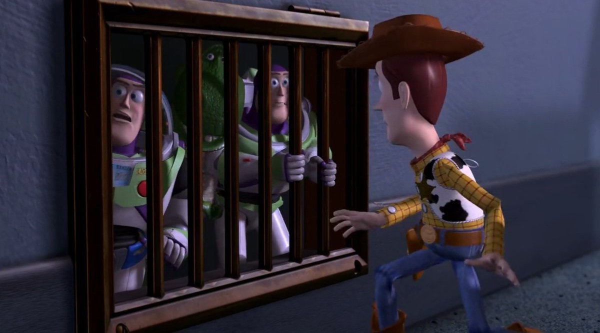 ZodiumC's tweet photo. Was watching Toy Story 2 and there's this scene with an obvious animation error that just puts two Buzz Lightyears lmao https://t.co/Gh0AsOyJpN