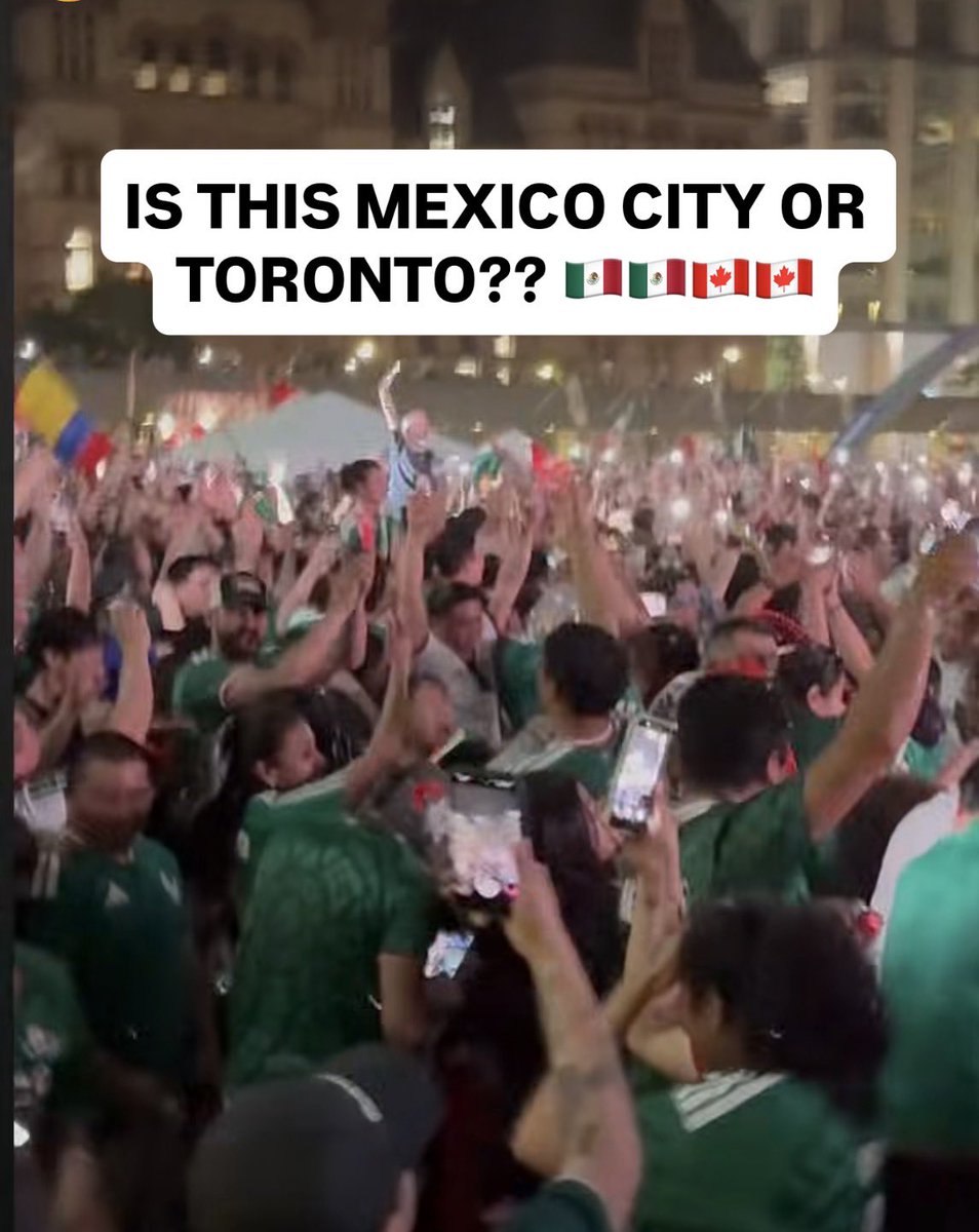 livingofrenda's tweet photo. Así los mexicanos de Canadá / The Mexican People of Canada @Consulisierra @ConsulMexTor @AmbMacKay @IME_SRE @lupitathomas @streetsoftrnto @SportingCP https://t.co/73SUVPkYZv