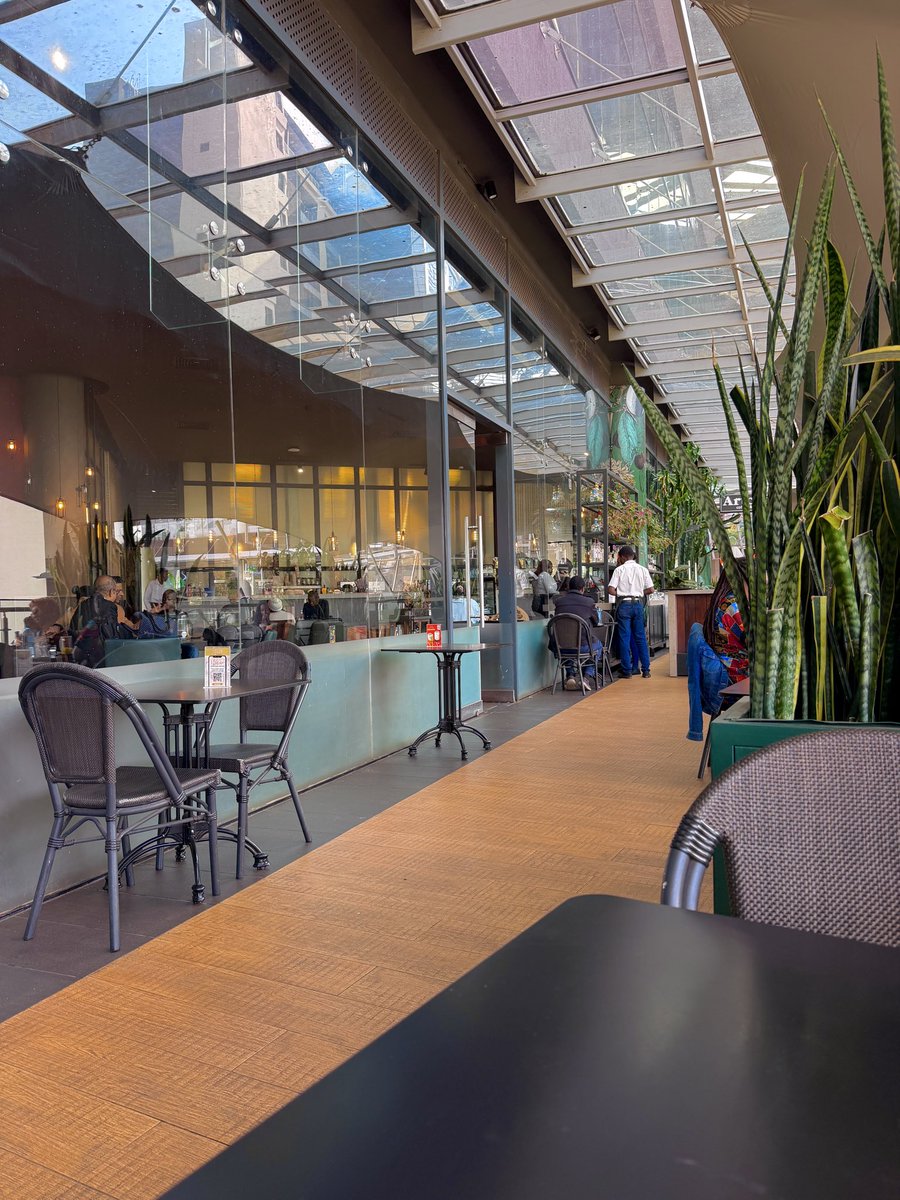 pilotkoech's tweet photo. It’s a fine Wednesday evening and enjoying Lemonade on Nairobi’s third spaces😎

📍Two Rivers Mall. https://t.co/09Dvbm81j0