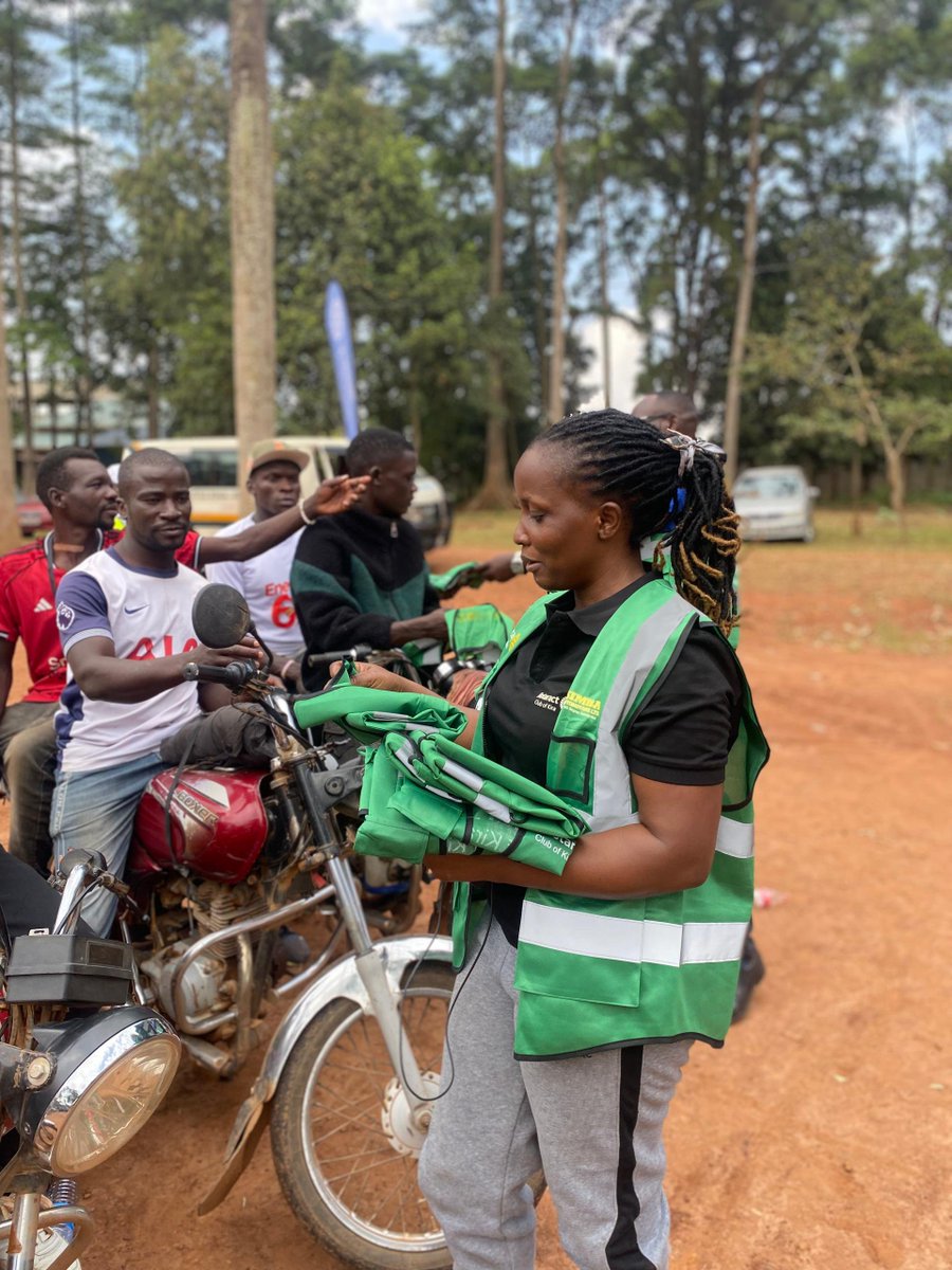 RCTKira's tweet photo. Today, we proudly stood alongside our Rotary family in launching the Enhancing Road Safety in Uganda Flagship Initiative.

Together, we're advocating for safer roads, responsible road use, and communities where everyone gets home safely.

#RotaryEyamba #CreateLastingImpact https://t.co/pjSOKDbbbd