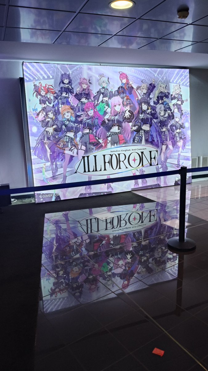 Superfinalx1's tweet photo. @hololive_En AfO in Milan https://t.co/WVwV6nXAhZ