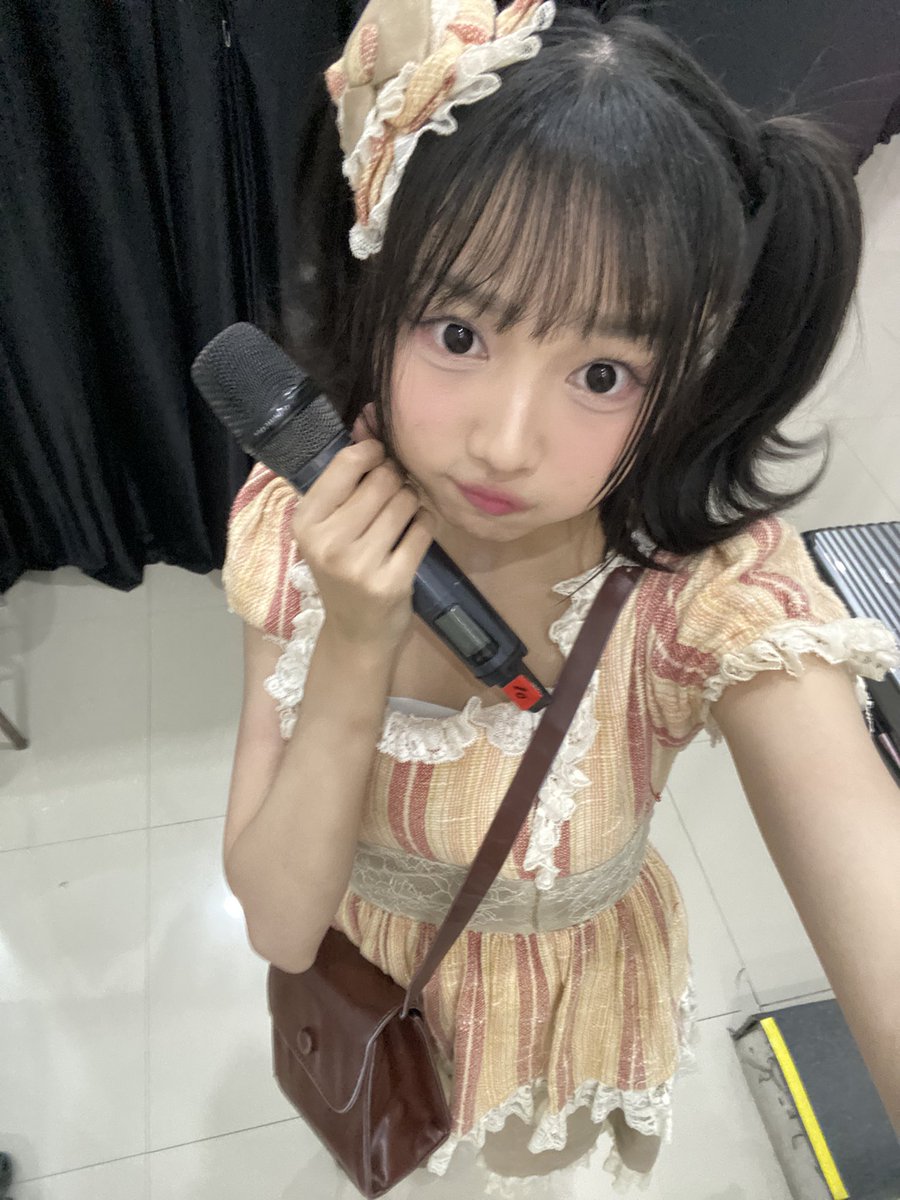 SNayla_JKT48's tweet photo. Terimakasih banyak Jogja di teatar sumantara !!
Seru bgt bisa show di siniii heheheh
Pie kabare yaaa!! 

Aku ayu bgt kan hehehehe 😍 https://t.co/vwgzWO22r8