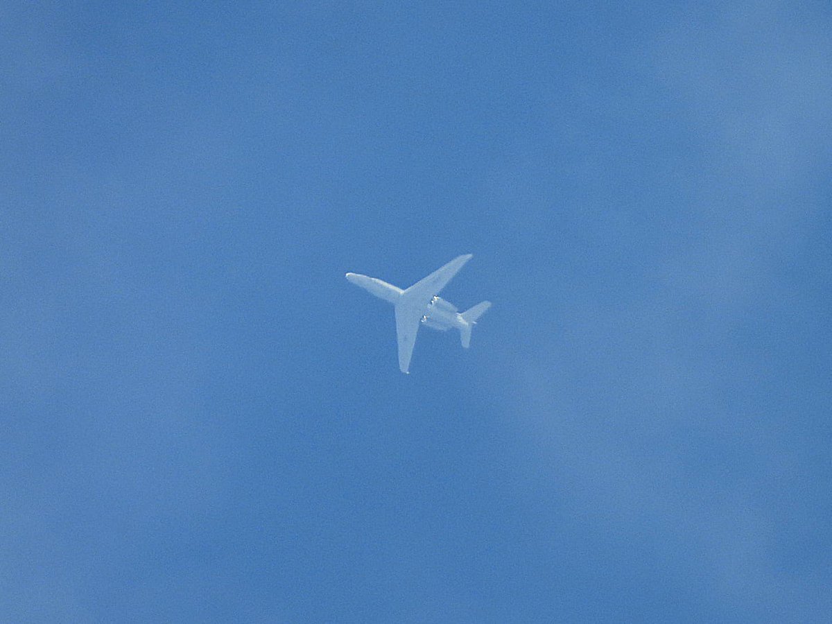 wesleyb1989's tweet photo. I spotted #AXIS86 / #AXIS43 over the #NLspot
thanks to Ruben and the clouds
AE17CD (19-1587) / AE142E (17-5579) USAF
GLF5 EA-37B Compass Call (GV-SP)
#Planespotting #Nikon #P950 #Aviation #Avgeek #ADSB https://t.co/L3upsNKp51