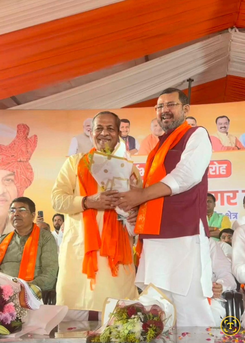 Ashokkatariya9's tweet photo. आज मेरठ में भारतीय जनता पार्टी के नवनियुक्त मा० क्षेत्रीय अध्यक्ष (पश्चिम क्षेत्र) श्री नवाब सिंह नागर जी के कार्यभार ग्रहण समारोह में सम्मिलित होकर उज्जवल कार्यकाल के लिए हार्दिक बधाई एवं शुभकामनाएँ प्रदान की । https://t.co/Ih09stDbzq