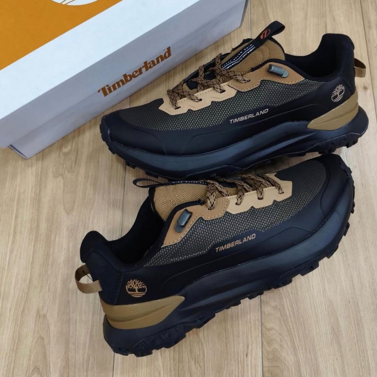 sneakersfandom's tweet photo. https://t.co/Fz9lAdAA5o