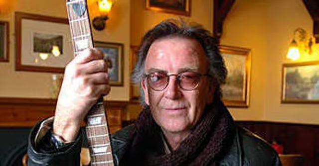 MSolisEscobar's tweet photo. Mel Galley (March 8, 1948 – July 1, 2008) was an #guitarist and a former #member of the #hard #rock #bands Whitesnake,Trapeze, Finders Keepers and Phenomena.
https://t.co/3byHToCH85 https://t.co/ZFLMrULMys