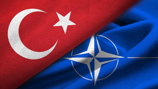 ConflictTR's tweet photo. ABD NATO Temsilcisi Matthew Whitaker:

Tüm müttefiklerimizin Türkiye gibi olmasına ihtiyacımız var. https://t.co/WxJ1xZUD3N