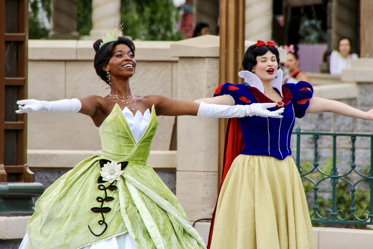 CharactersPBlog's tweet photo. NEW: Also starting today as part of the Summer entertainment offerings: Sleeping Beauty’s Royal Waltz on Royal Castle Stage. 👑✨

#SleepingBeauty #DisneylandParis #DisneyParks #DisneyPrincess https://t.co/F9jGpphmYx