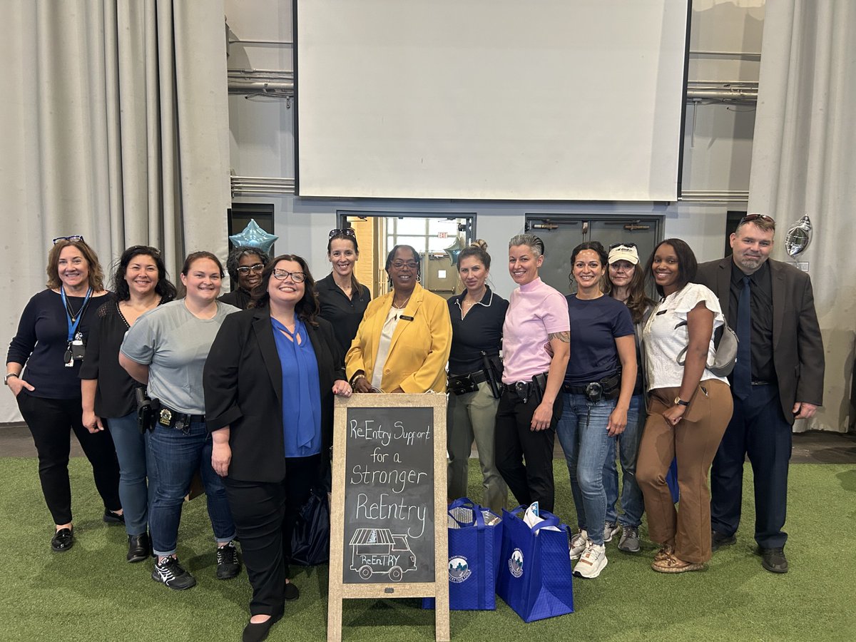 NYSDOCCS's tweet photo. The Albany, Rensselaer, and Schenectady Reentry Task Forces hosted a Tri-County Providers Fair, bringing together parole officers, DOCCS staff, and community-based organizations. County Reentry Task Forces help ensure releasees are connected to essential community resources. https://t.co/BFSTBTwloK