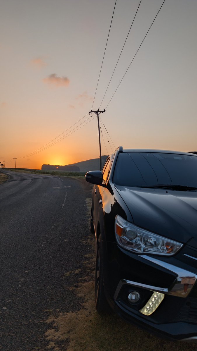 Joyndinda's tweet photo. Sunsets on the road https://t.co/zOhvHFaHki