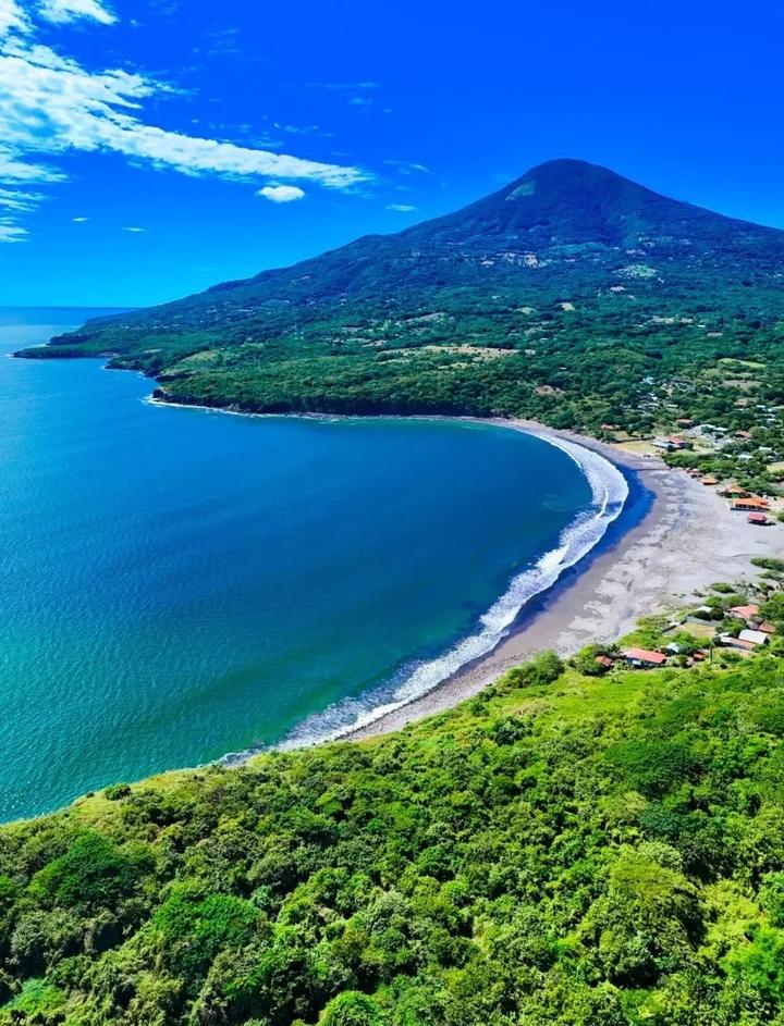 BitcoineroEl's tweet photo. Conchagua La Union ES https://t.co/JxudWalhdE