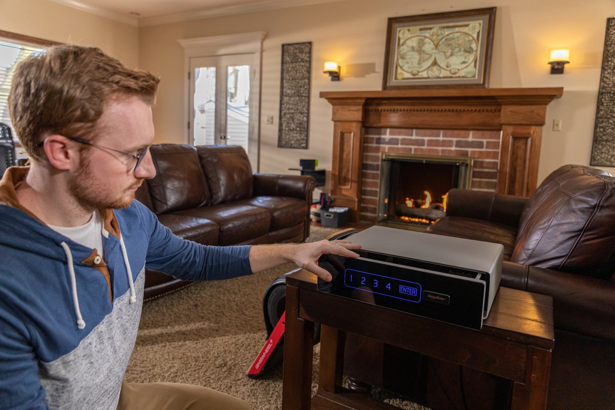 Snap_Safe's tweet photo. At home anywhere.
Check out the GlideVault here: https://t.co/aOBbIWZ6g7
.
.
.
.

#SnapSafe #FirearmSafety #safety #safetyfirst https://t.co/kEMq4F4DsB
