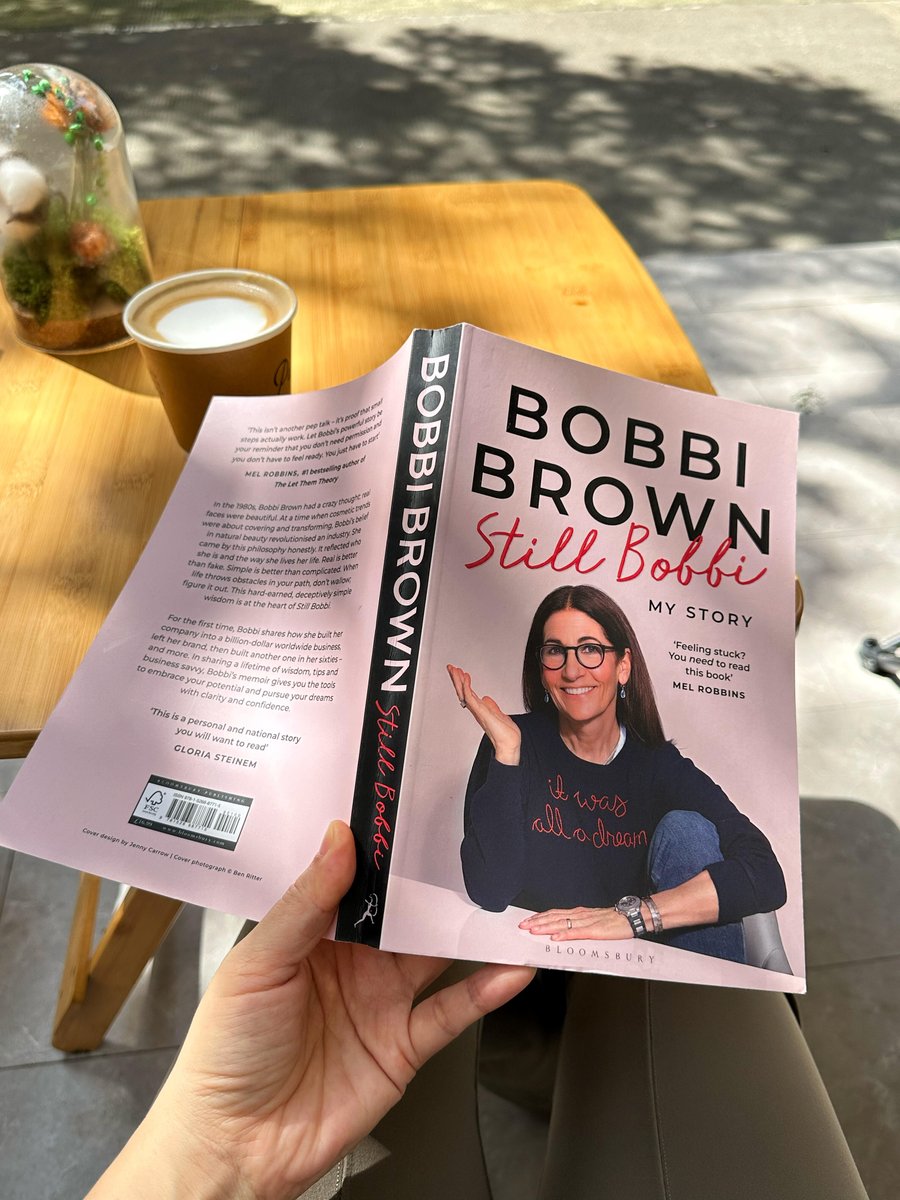 7ru_xq's tweet photo. Starting Bobbi Brown's memoir today.

Lately I've been thinking a lot about how to balance different parts of life—staying true to yourself, managing responsibilities, and still finding joy in the everyday.

Curious to see her perspective.

#CurrentlyReading #Books #LifeLessons https://t.co/Kv67QfStB8