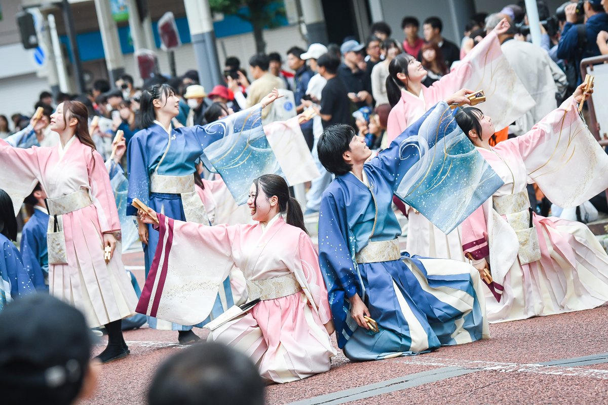 haruyosa23's tweet photo. 第21回 湘南よさこい祭り
早稲田大学よさこいチーム 東京花火 (1/3)
06.07 スターモール

#湘南よさこい #東京花火 https://t.co/DFffnhLKLw