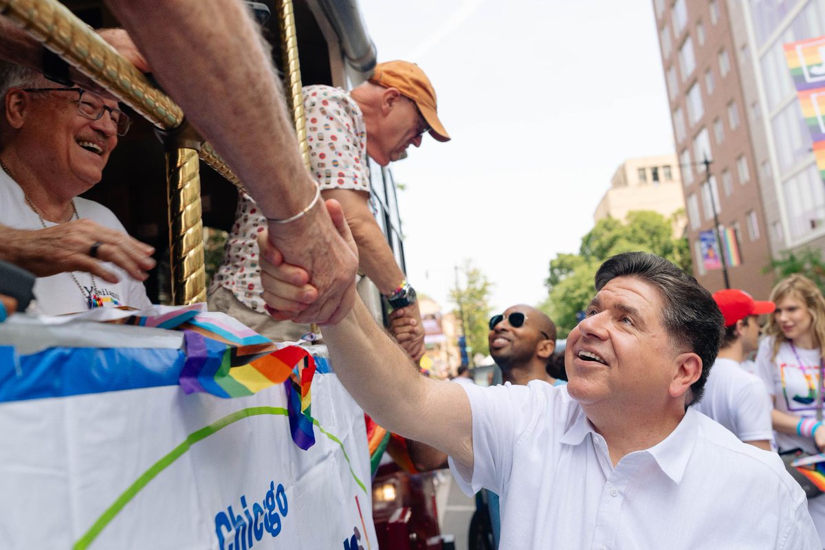 JBPritzker's tweet photo. There's no place like Chicago Pride. 🏳️‍🌈 https://t.co/UrBjXmobW7