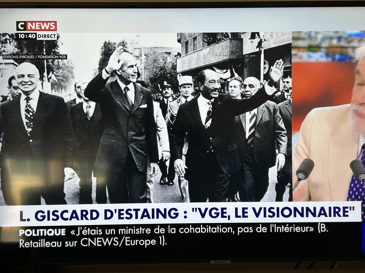 GuittardAntoine's tweet photo. Merci @LGiscardEstaing d’avoir rappelé que le mandat du Psdt #VGE fut symbole de modernité et progrès !Années d’émancipation, de prospérité et paix où 7 générations ont fait le bon choix en 78 avec une forte participation des jeunes ! VGE, le visionnaire, lecture estivale obligée https://t.co/KKhq5E6hmJ