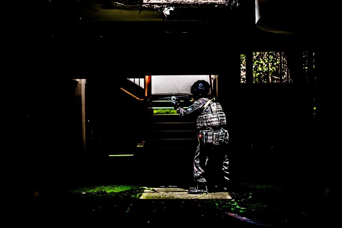 buchineko3desu's tweet photo. model ( @classcomski )様　

撮影させて頂きました。自分の知らない世界が知れて楽しかった！！　
 #pentax_dfa2470 
　#JINBEI https://t.co/v2e321a7v2
