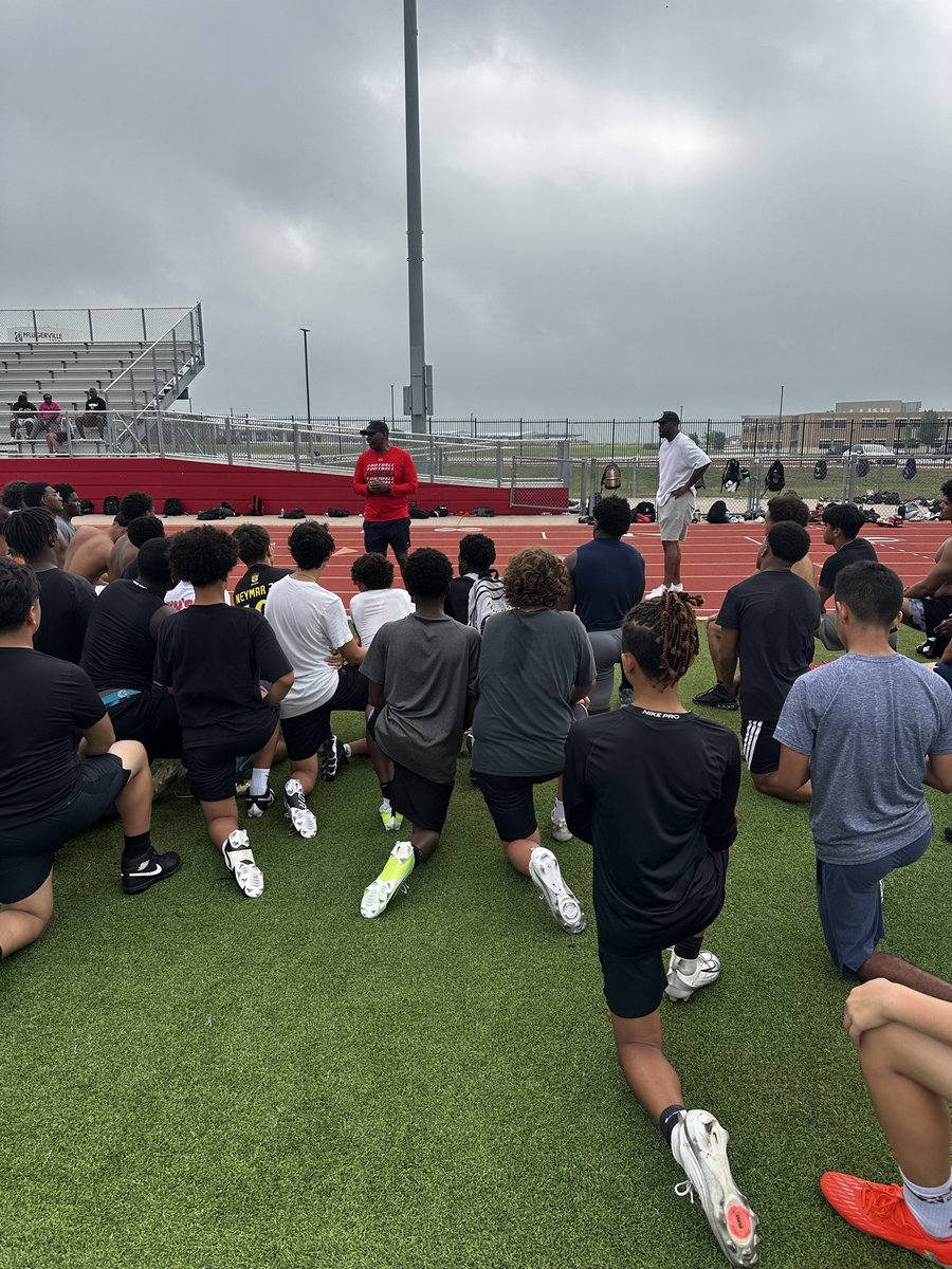 Weiss Football tweet media