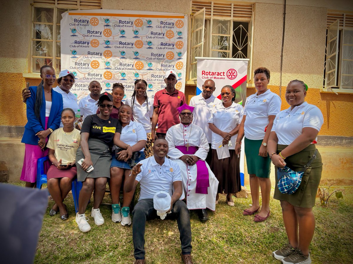 RctMasaka's tweet photo. We impacted through the Greater Masaka Corridor to the @rotaryd9214 Mega Blood Donation Drive! #EachOneEngageForImpact #MegaBloodDonationDrive https://t.co/7eP5Nb4IZQ