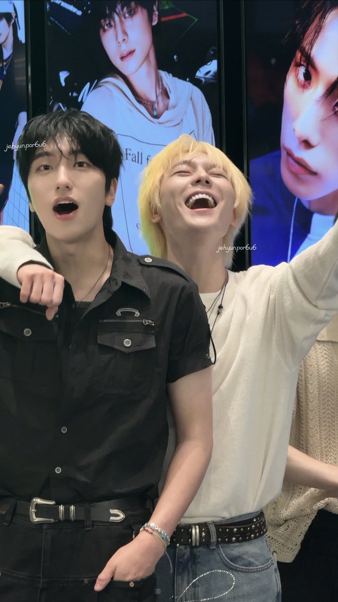jehyunpor6u6's tweet photo. 룸메즈 𝓼𝓸 𝓬𝓾𝓽𝓮👍🏻💗🥺❕

@__jangbaby https://t.co/TjDskoAaCb