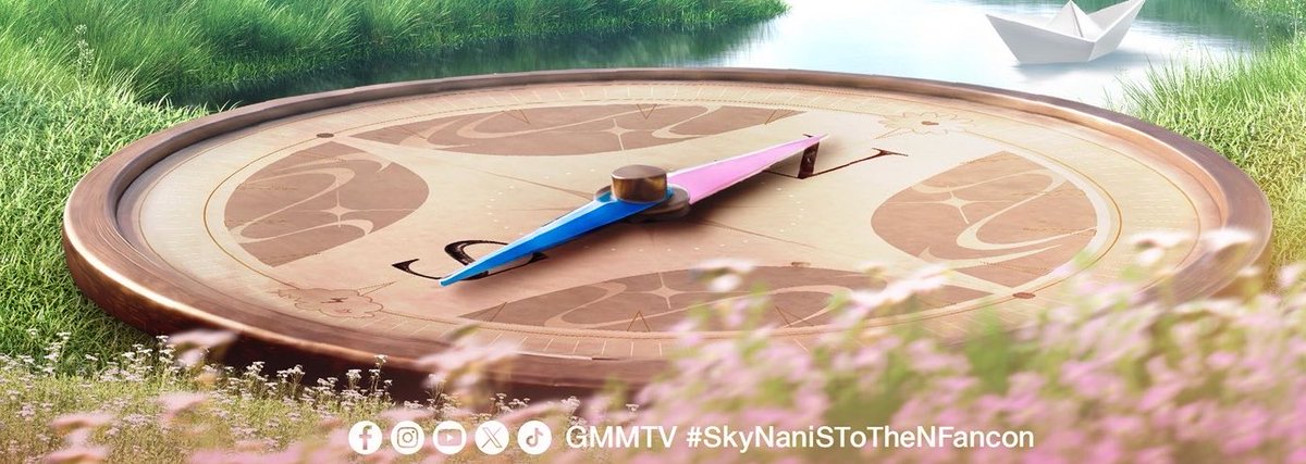 bbyunfirsty's tweet photo. #SkyNaniSToTheNFancon เอาจริงไม่รู้คำว่า S to the N มันเกิดขึ้นมาได้ไง แต่นอกจากมันมาจากชื่อสกายกับนานิ มันมาจากคำว่า south north ได้ ซึ่งแปลว่าทิศเหนือทิศใต้ที่เป็นทิศตรงข้ามกัน และความบังเอิญคือสกาย = south = เกิดระนอง นานิ = north = เกิดเชียงใหม่ ดีเทลเข็มทิศสีฟ้าชมพูอีก แง เหมือนเกิดมาเพื่อคู่กันจริง ชอบธีมมาก รอแล้ววว 😭🩵🩷