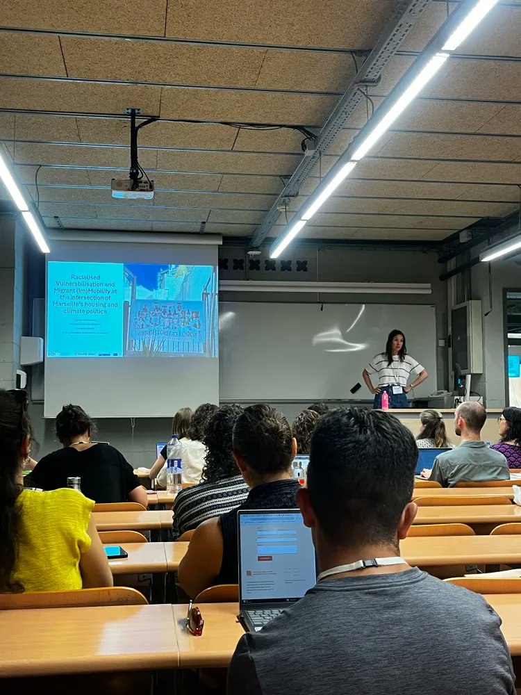 bcnuej's tweet photo. A panel today at @PolEcoNet #POLLEN2026 by our researchers from the #IMBRACE @ERC_Research team: Melissa Arrigoitia + Susana Neves Alves
explained how migration status and race compound climate vulnerability in #cities https://t.co/RKHmw7vRMk