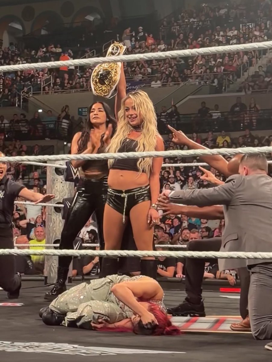 livmorgansitess's tweet photo. liv morgan on raw this past week! ✨

📷: kz3man- IG https://t.co/gdhRptlYl8